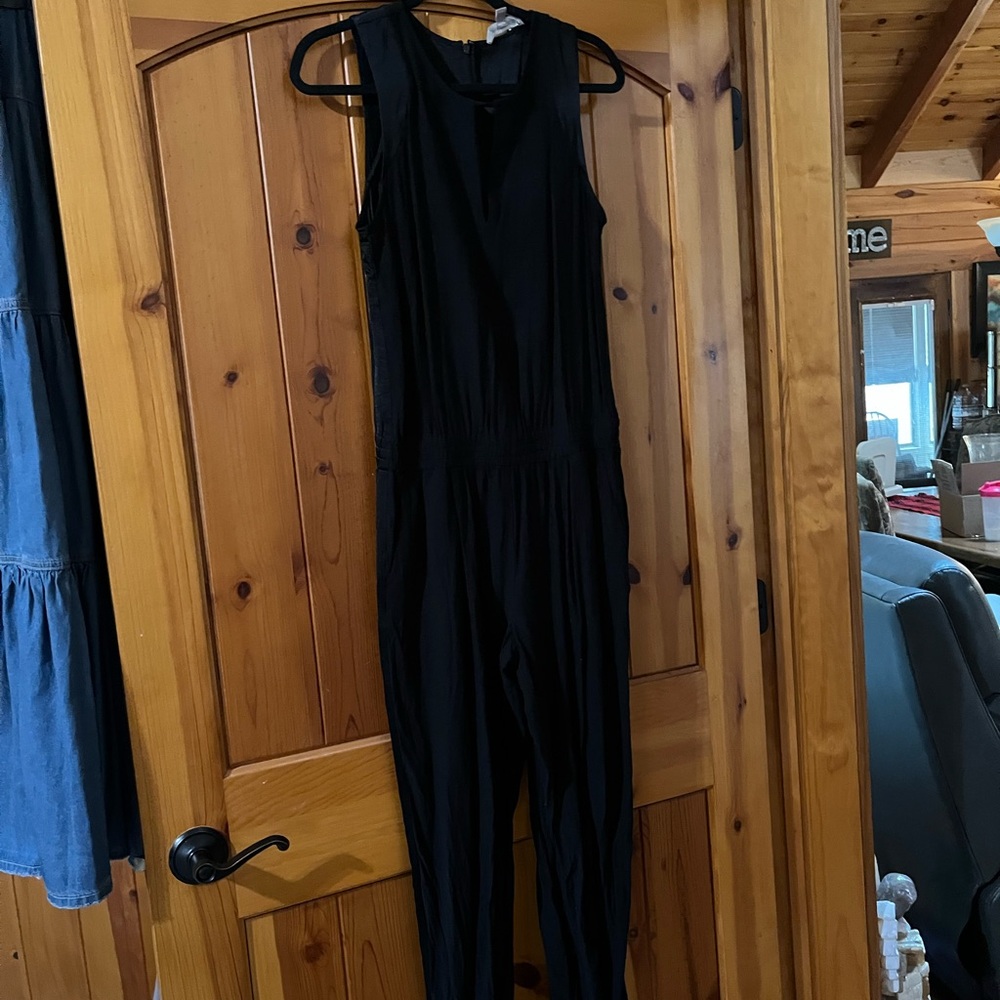 Elegant Black Sleeveless Jumpsuit
